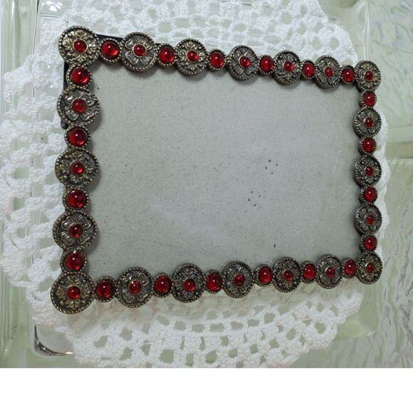 Vintage 5.5"x3.5" Pewter and Red Stones Picture Frame Glamorous and Glitzy - Picture 10 of 14